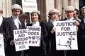 Criminal courts face further disruption as barristers strike for third week