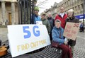 Anti-5g group protest in Elgin