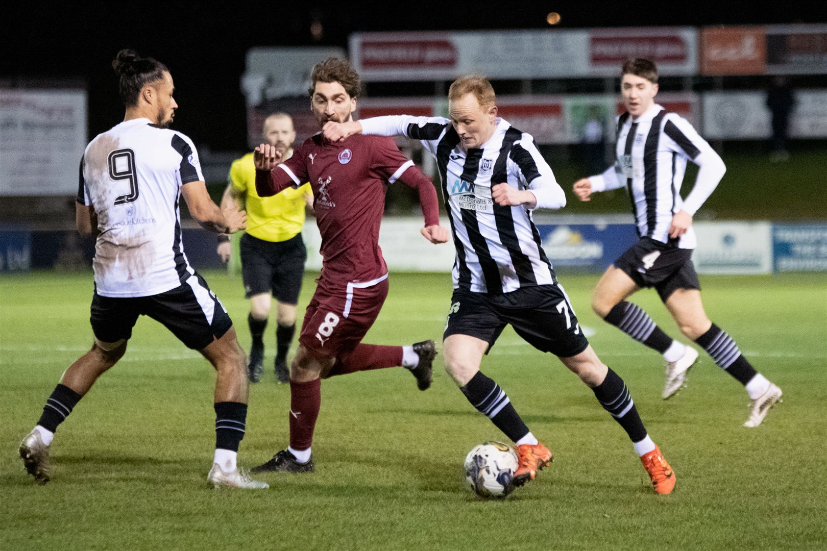 Elgin City's Russell Dingwall drives up the pitch...Elgin City FC (2) vs Clyde FC (1) - SPFL League Two 2023/24 - Boroigh Briggs, Elgin 30/01/2024...Picture: Daniel Forsyth..