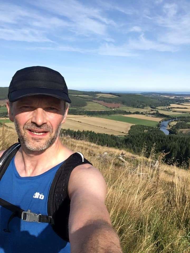 A Virtual Glenlivet 10k runner on his way between Fochabers and Aberlour.