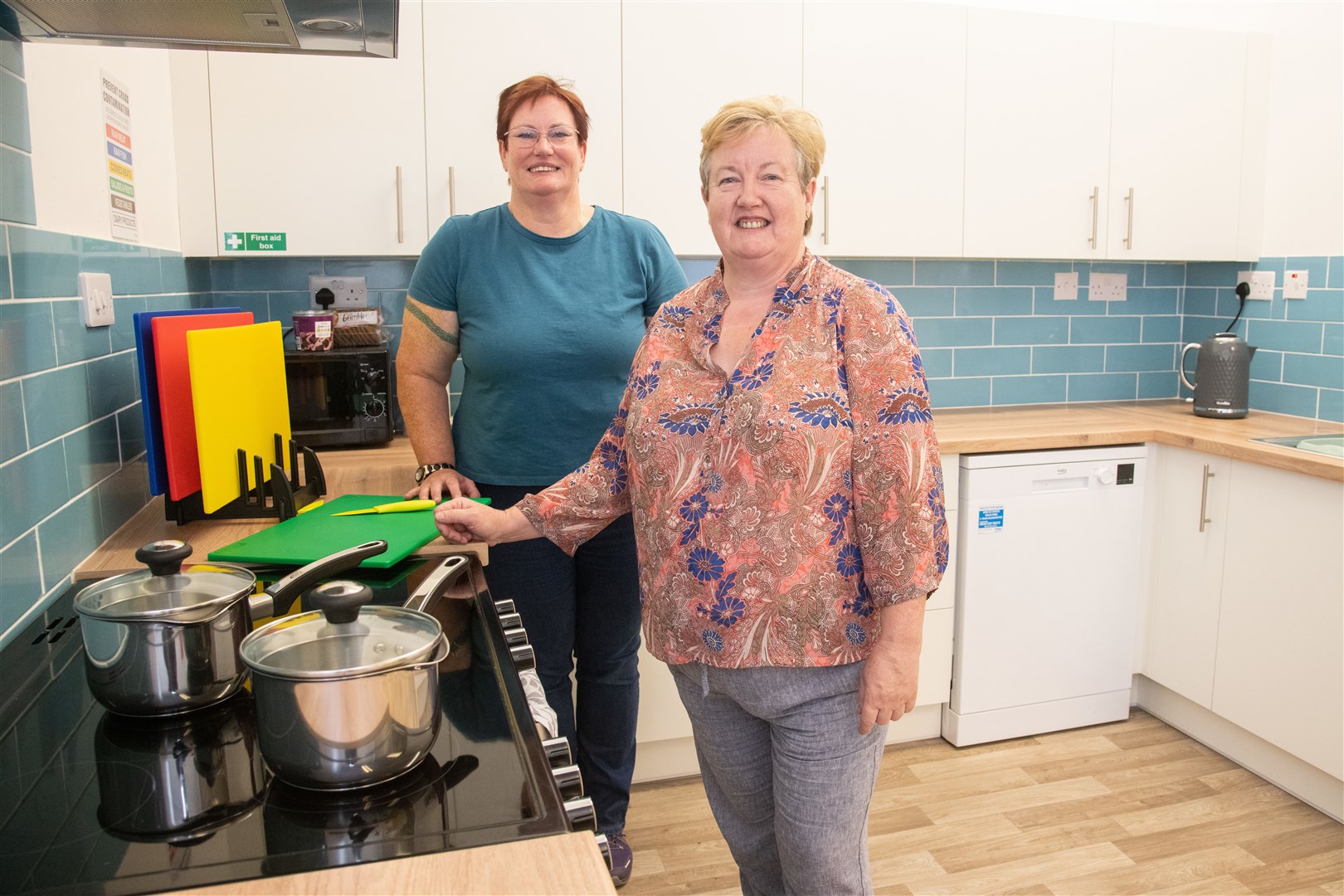 Community workers Sharon Whiteley (left) and Sandra Kennedy (right). Picture: Daniel Forsyth