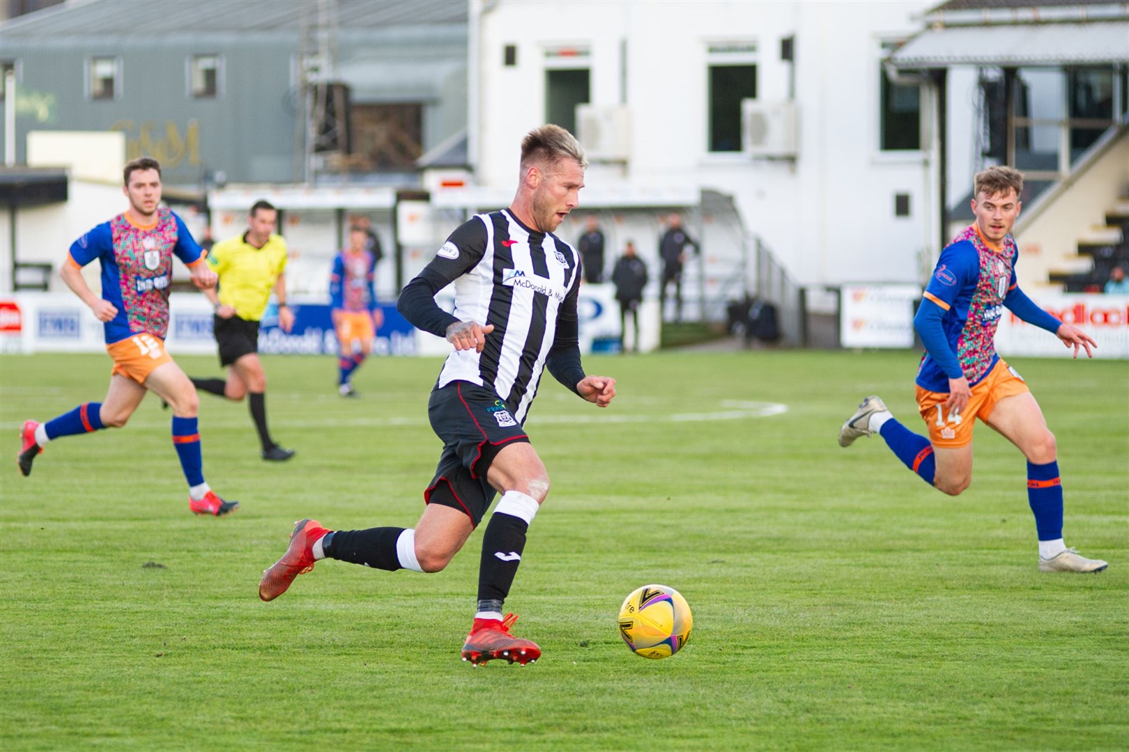 Elgin City's Brian Cameron scored the first for Elgin City. Picture: Daniel Forsyth