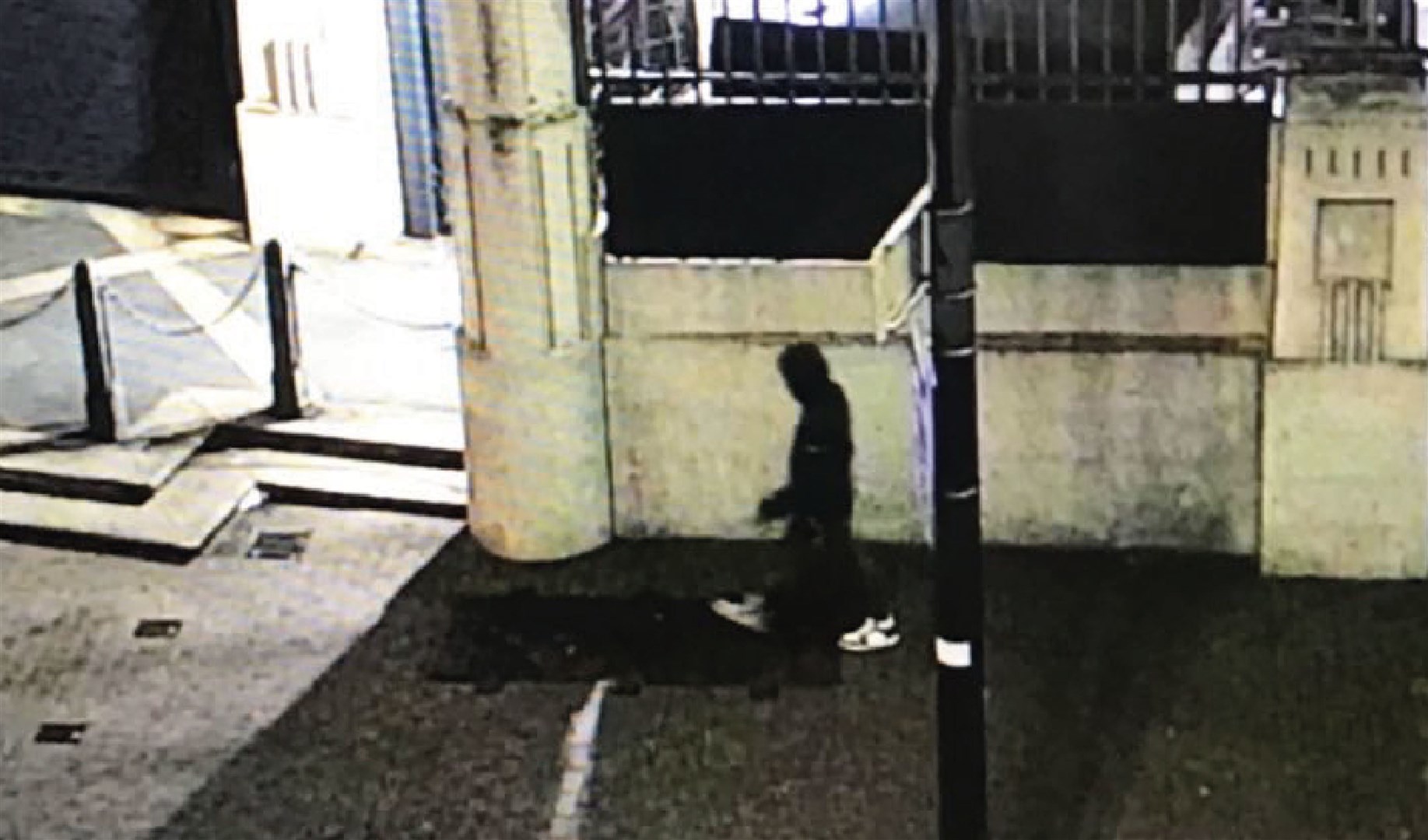 A CCTV image of the suspect travelling along the Albert Embankment approaching Vauxhall Bridge (Metropolitan Police/PA)