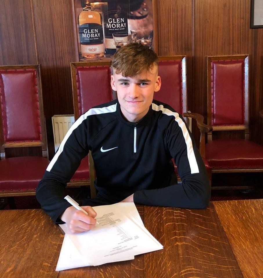 New Elgin City signing Joel Macbeath signing a two-year deal.