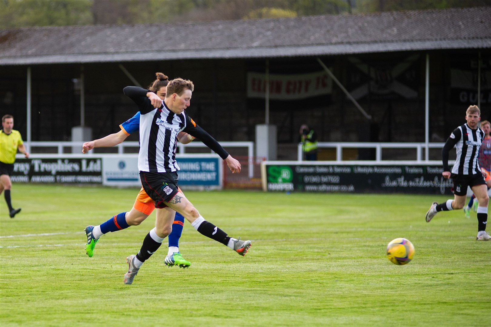 Kane Hester made a surprise appearance as a second half Elgin sub. Picture: Daniel Forsyth..