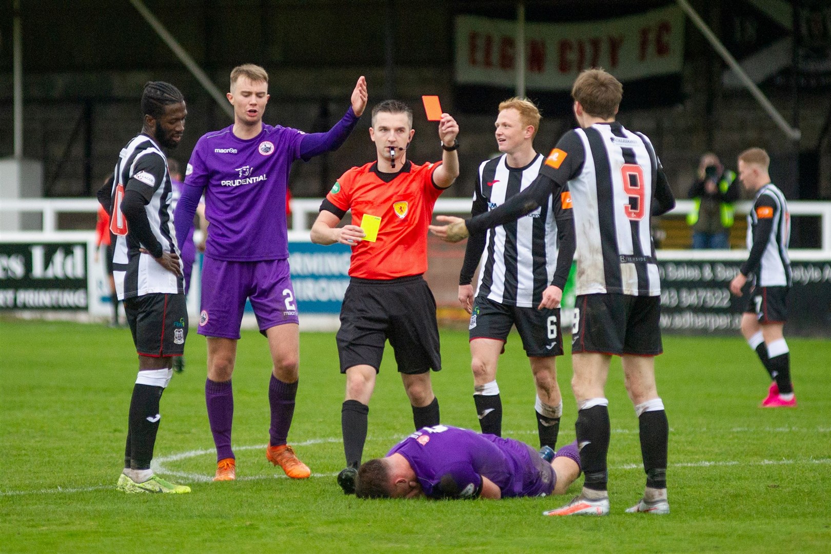 Kane Hester receives a red card from referee Dan McFarlane...Picture: Daniel Forsyth..