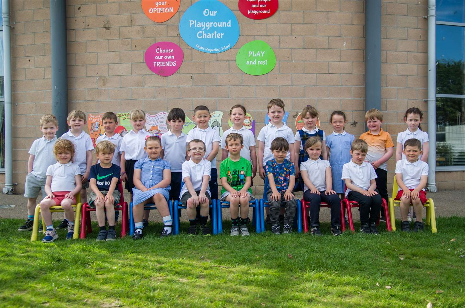 Lhanbryde P1 kids looking very colourful. Picture: Becky Saunderson