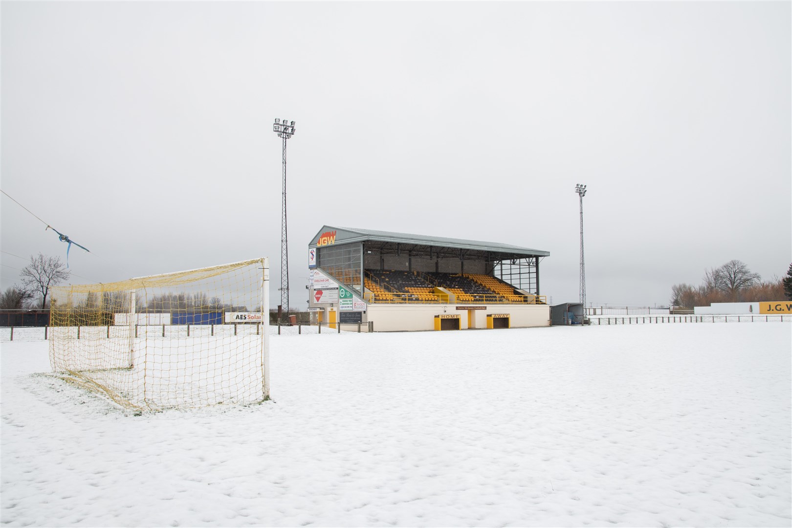 Snow covered Forres Mechanics' pitch at Mosset Park. ..Picture: Daniel Forsyth..