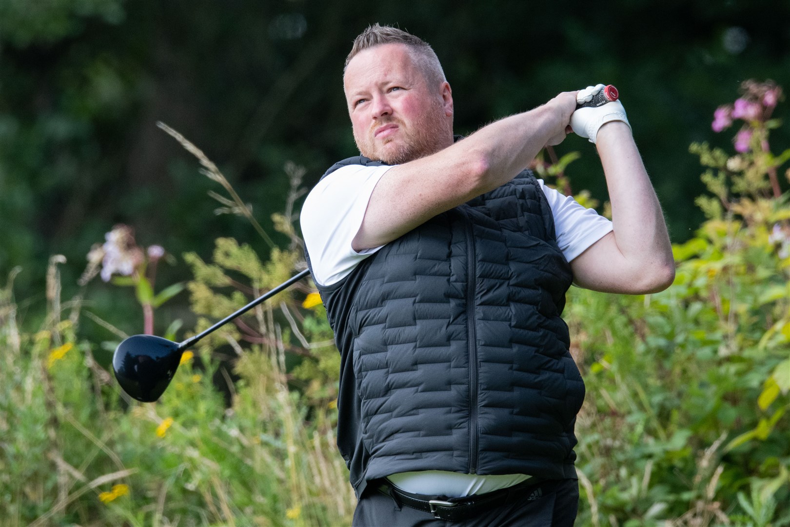 Ross McAuslin drives off the 10th tee...Banff's Duff House Royal Golf Club hold their 2022 5-Day Open...Picture: Daniel Forsyth..