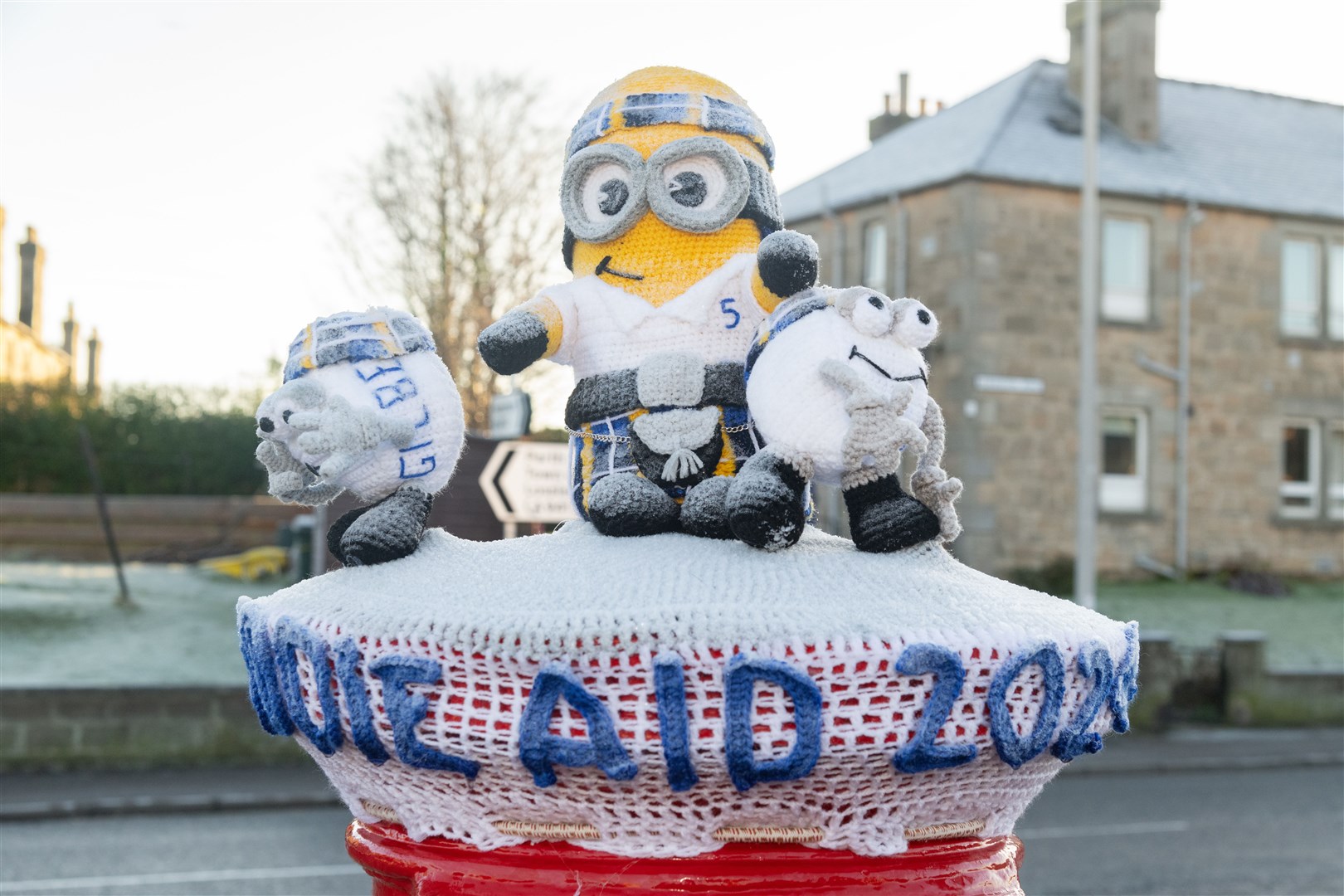 Postbox topper dedicated to Doddie Weir outside the Bishopmill Post Office. Picture: Beth Taylor.