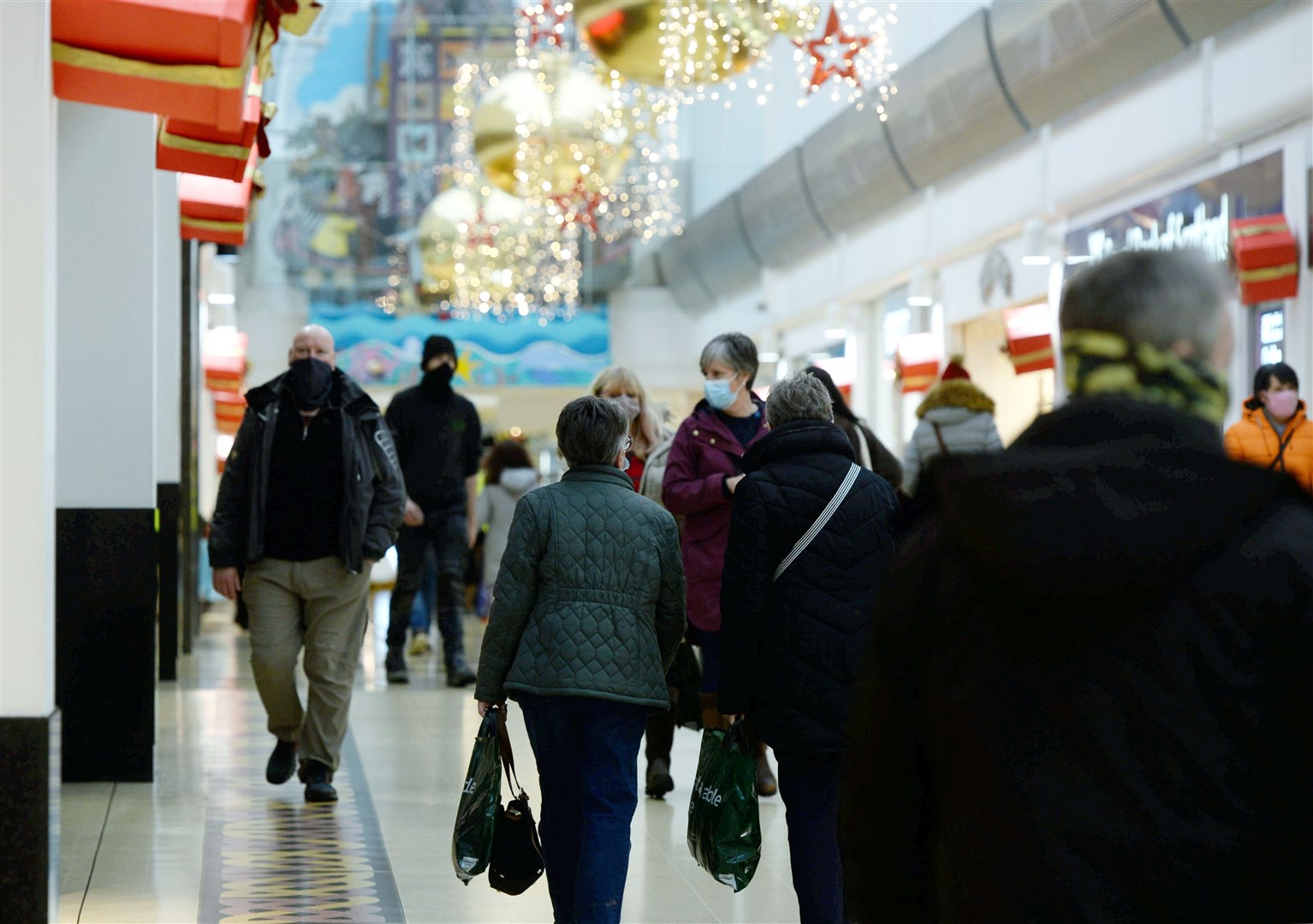 Christmas shoppers in the Eastgate Shopping Centre, in Inverness. Picture: James Mackenzie.
