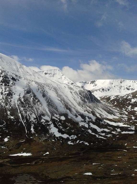 Looking across the Lairig Ghru to Sgor an Lochain Uaine, Central Cairngorms