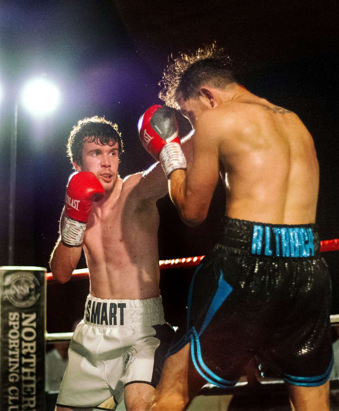 Andrew Smart lands a punch during his home victory over Dean Jones. Picture: Daniel Forsyth..