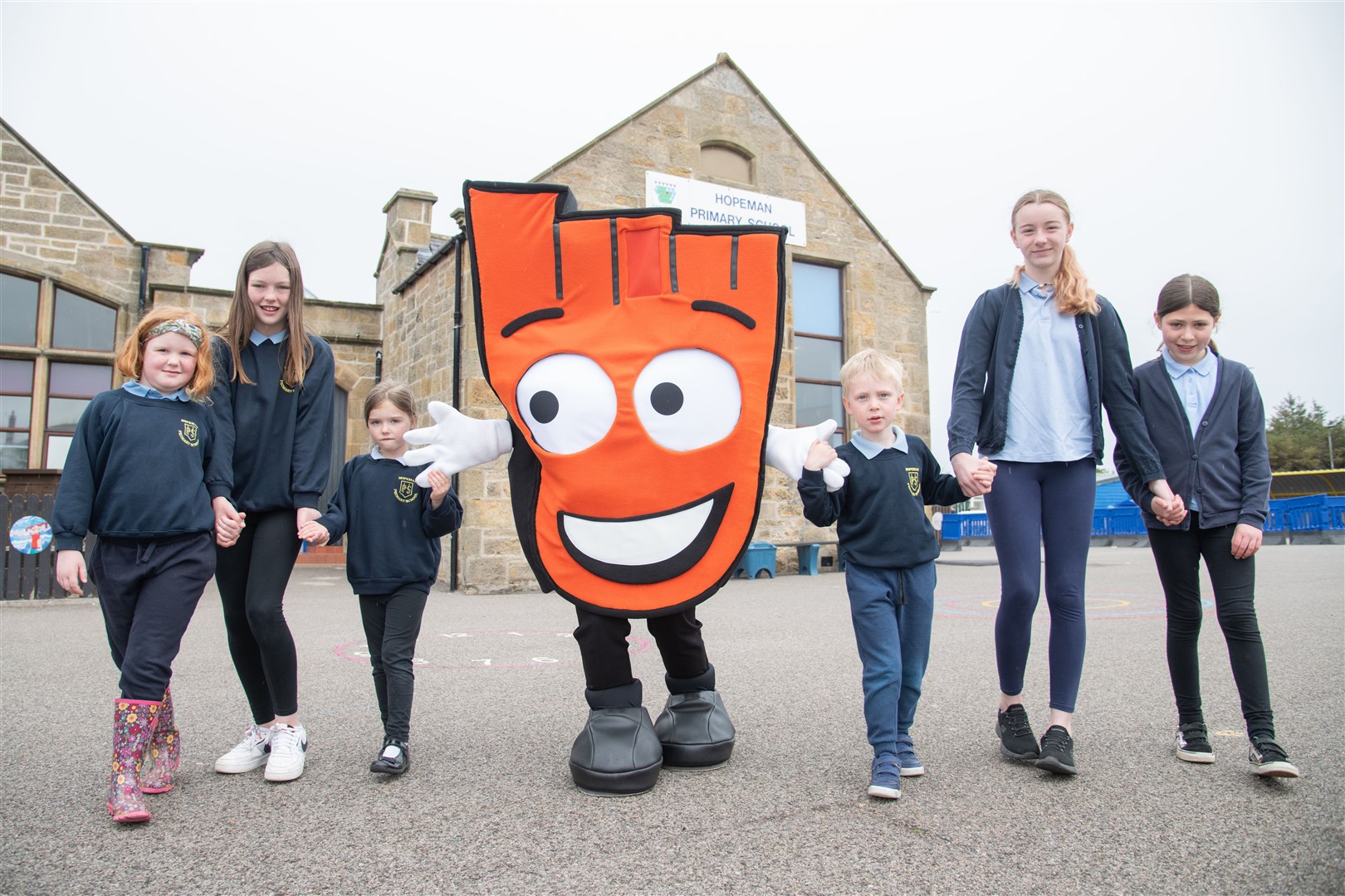Hopeman Primary pupils joined by Strider, the Living Streets mascot. Picture: Daniel Forsyth.