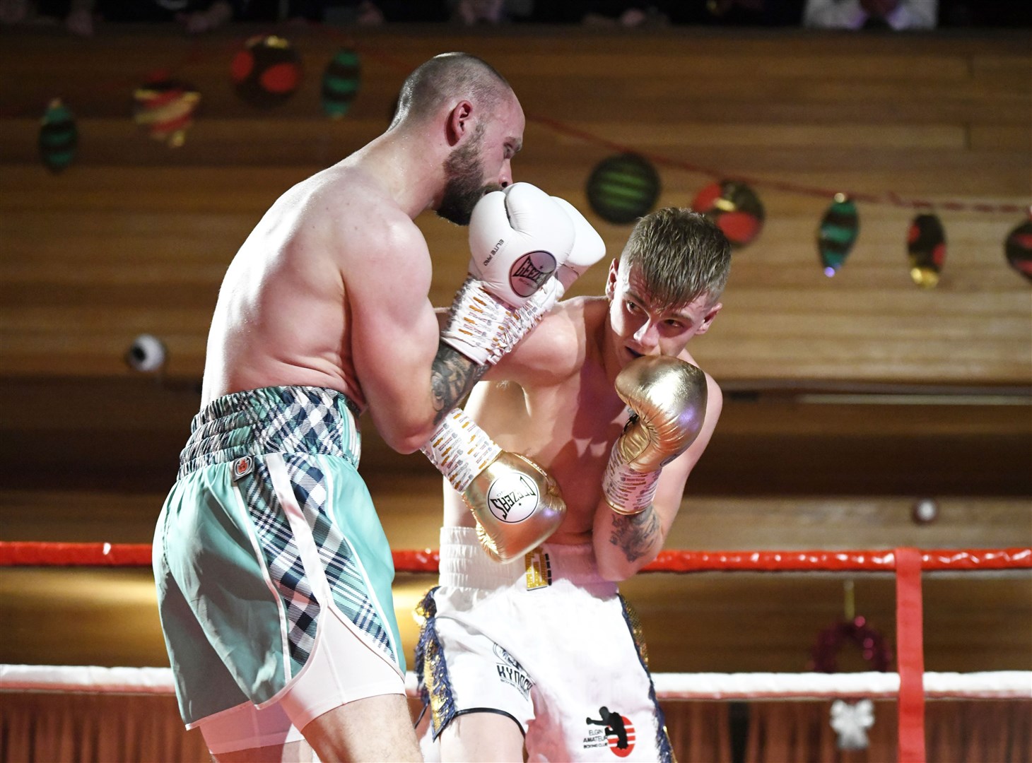 Fraser Wilkinson and Corey McCulloch both defending...Scottish professional Super Welterweight Title at Elgin Town Hall, December 17th 2022. ..Picture: Beth Taylor.