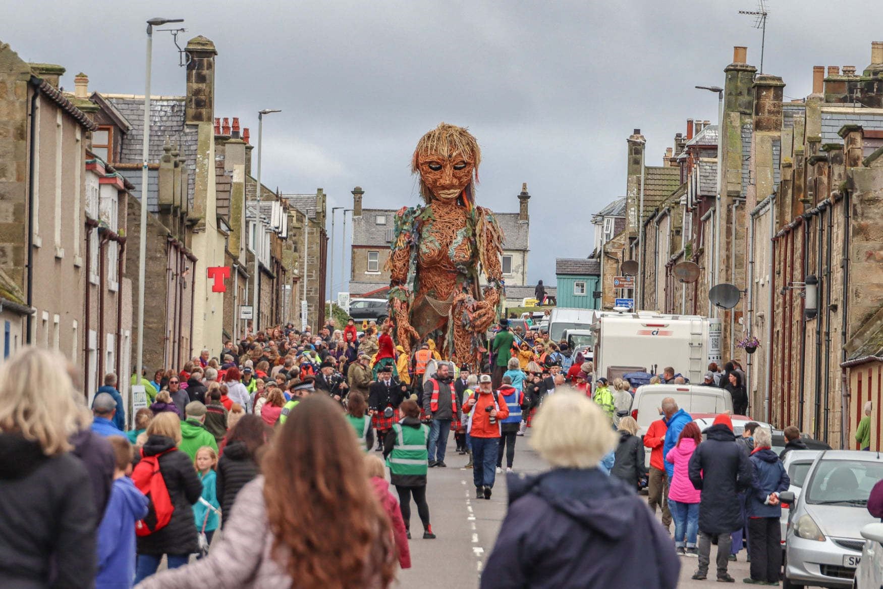Giant puppet STORM making an appearance in Burghead as part of a Findhorn Bay Arts event.