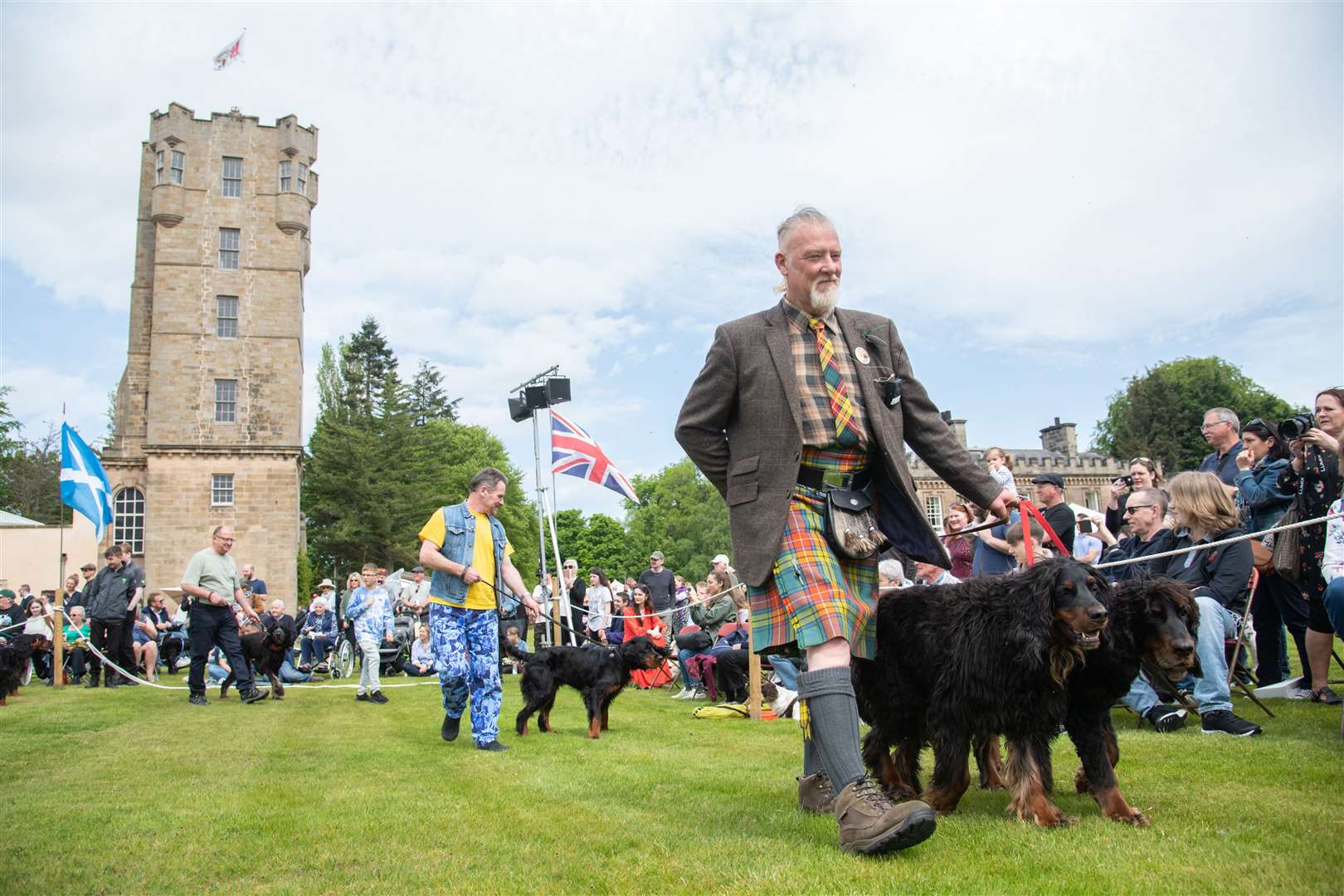 Gordon Setters from all over descended on Gordon Castle for the parada. Picture: Daniel Forsyth