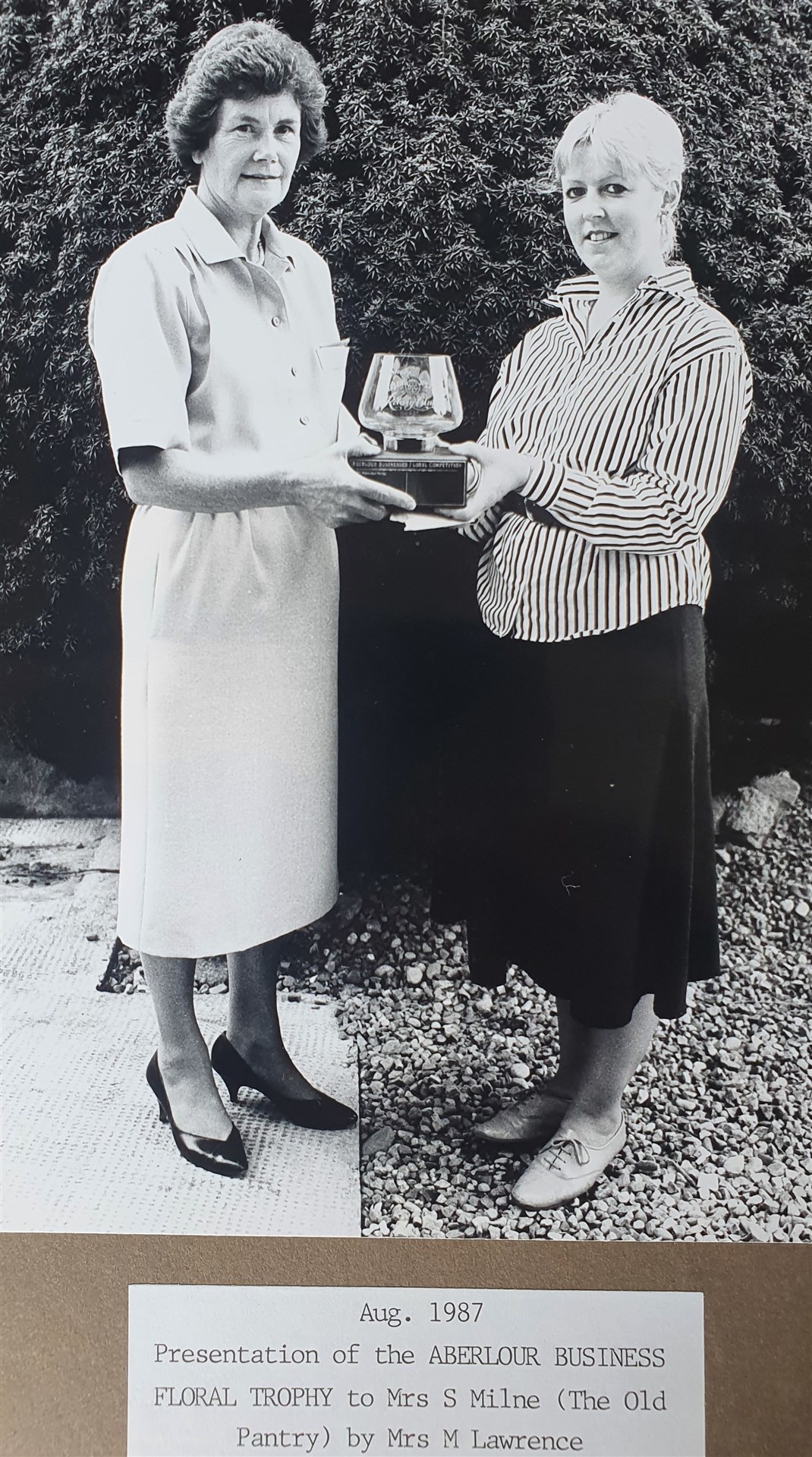 The presentation of the 1987 Aberlour Business Floral Trophy.