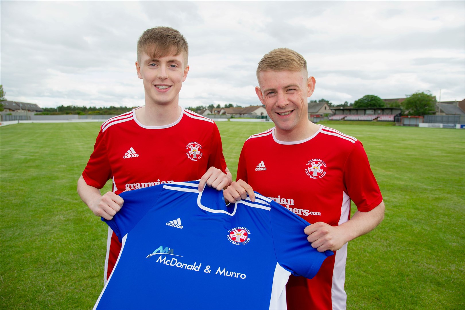 Scott Gordon (left) and Kris Duncan are unveiled as Lossiemouth’s first two summer signings on two-year deals. Picture: Daniel Forsyth. Image No.044221.