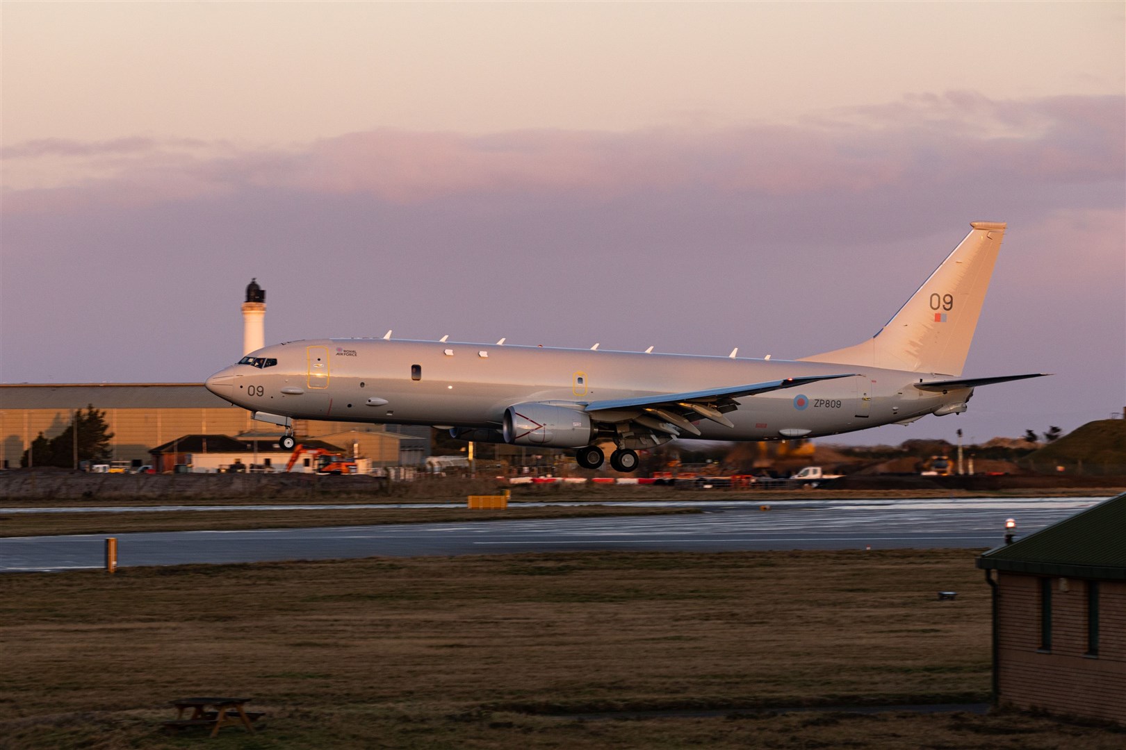 ZP809, the final Poseidon aircraft at RAF Lossiemouth, arrives to complete the P-8A fleet with a total of nine aircraft.