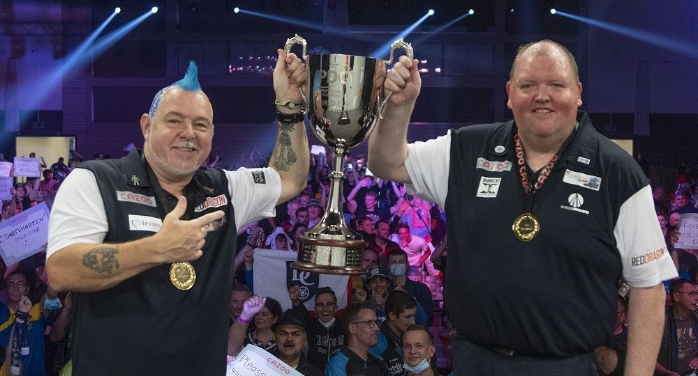 Scotland's world cup winners Peter Wright and John Henderson. PDC - Kais Bodensieck.