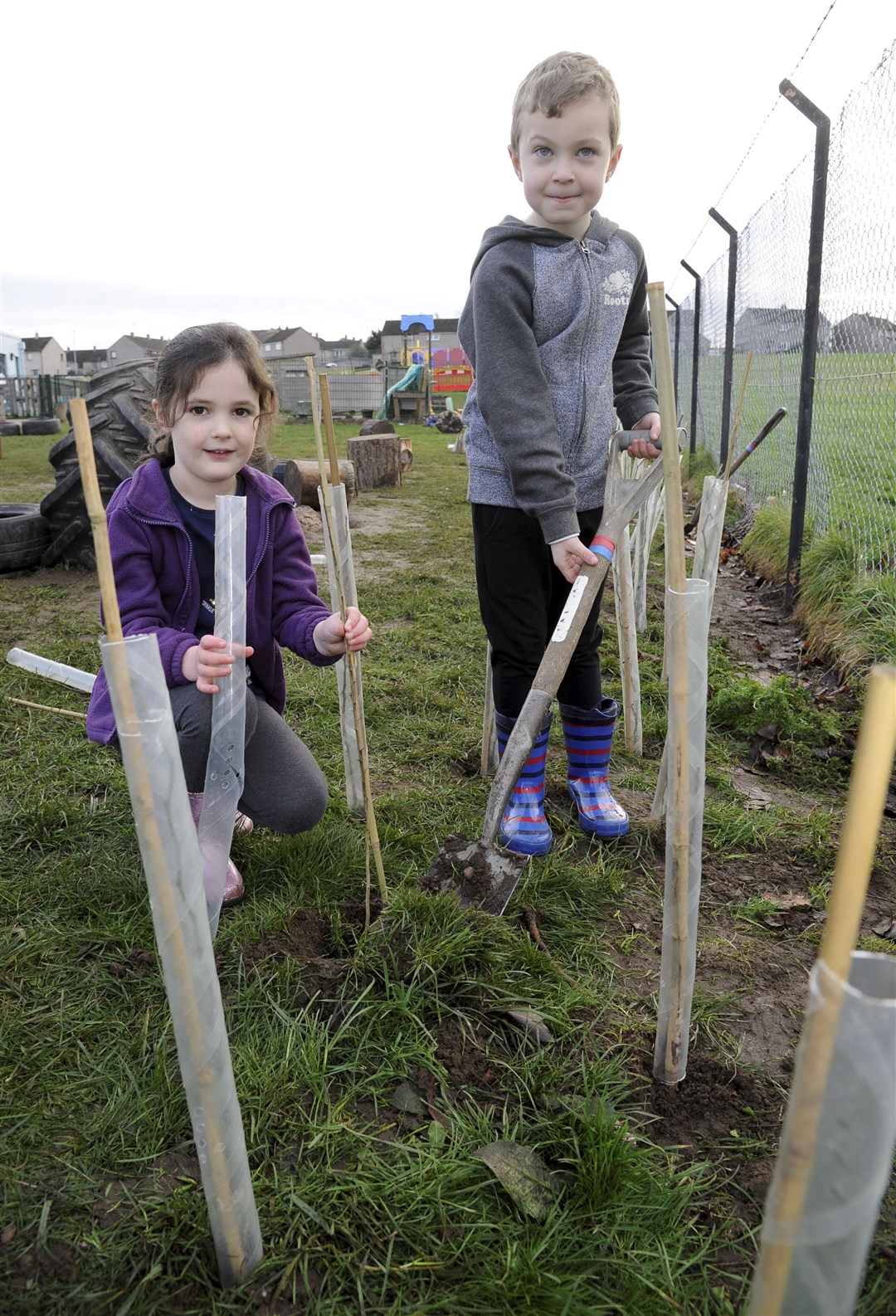 Seafield Primary School tree planting. Pupils Elsie Biddulph and Aaron Logan... Picture: Eric Cormack. Picture: Eric Cormack