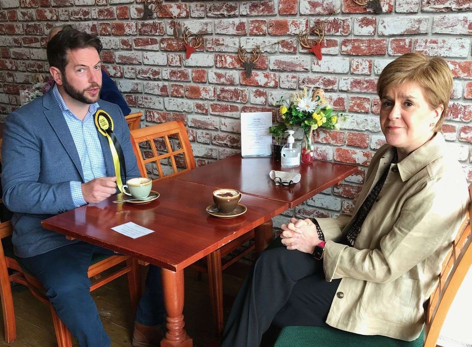 Nicola Sturgeon shares campaign tactics with Aberdeenshire West candidate Fergus Mutch.