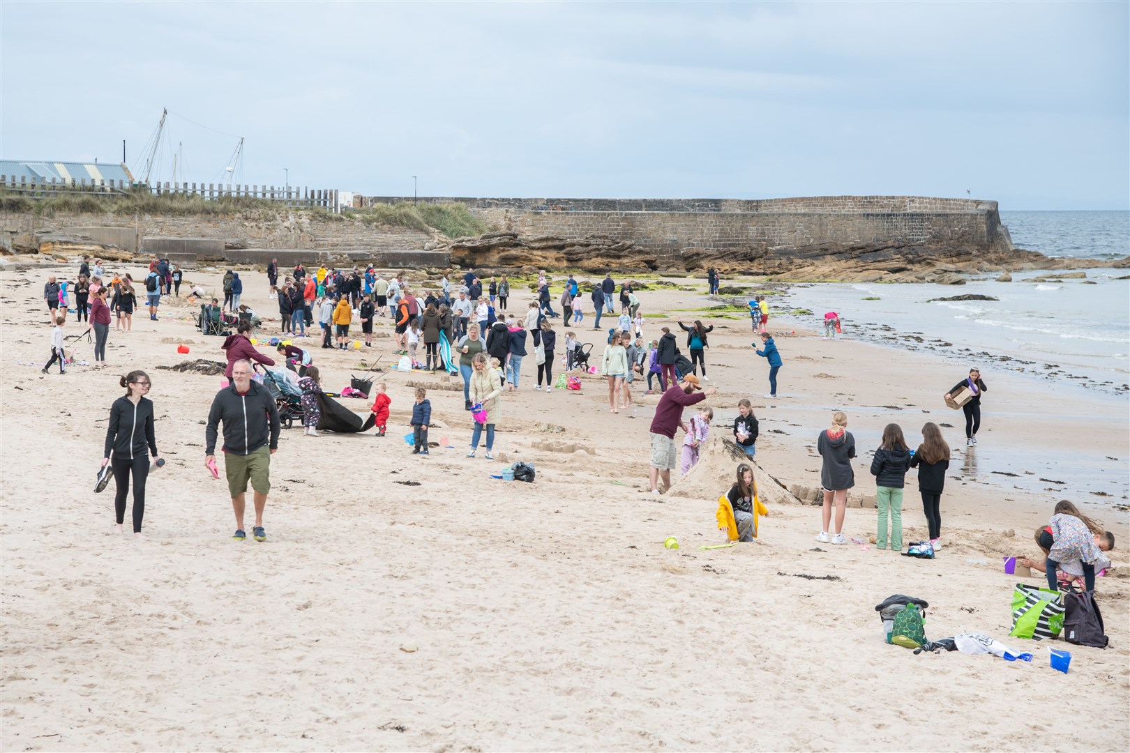 The beach was packed with over 30 entries taking part. Picture: Daniel Forsyth