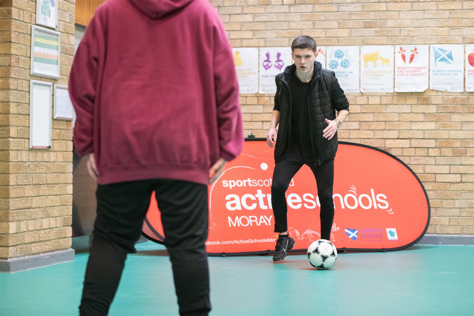 Local boy and Buckie Thistle forward Marcus Goodall visits Millbank Primary School in Buckie ahead of the Jags Scottish Cup tie against Celtic. ..Picture: Daniel Forsyth..