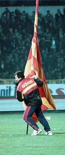 In one of Graeme Souness' most iconic moments, he plants the flag of Galatasaray in the centre of arch rival Fenerbahçe's pitch. He was punched in the face by an opposition fan as a result.