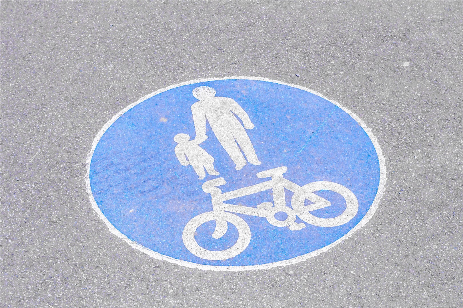 Walking and cycling are among the sustainable travel options supported by the Smarter Choices, Smarter Places Open Fund.