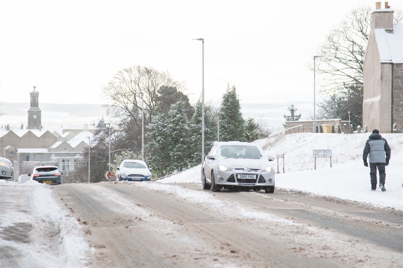 Bishopmill Brae...Snow scenes around Elgin - Thursday January 18th. ..Picture: Daniel Forsyth..