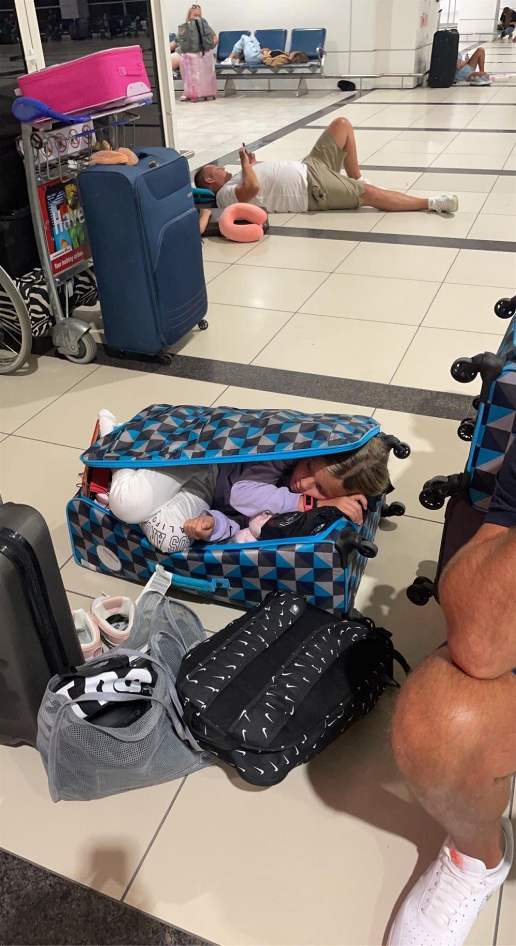A young girl was forced to sleep in a suitcase at Antalya Airport.