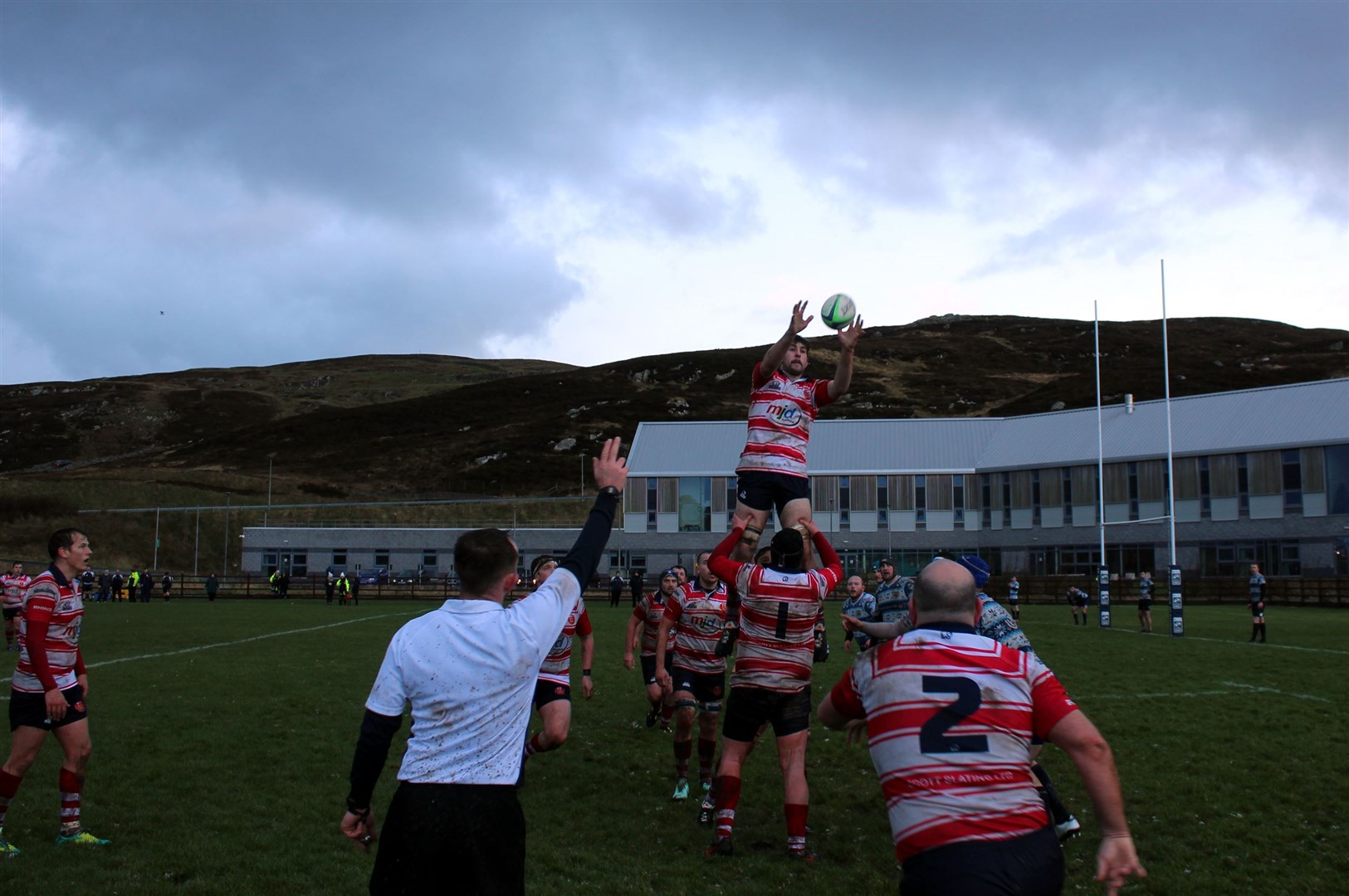 Fergus Nicol takes clean ball in Moray attack near the line. Photo: Grant Mitchell