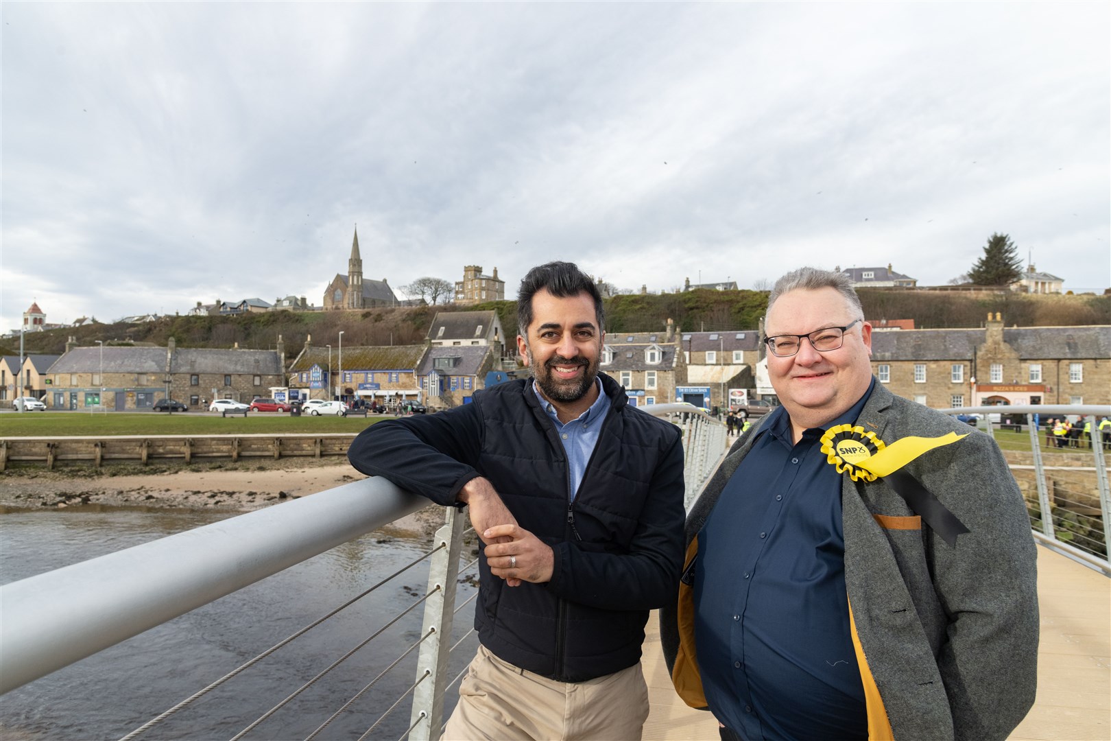 First Minister Humza Yousaf and Councillor Graham Leadbitter at the East Beach in Lossiemouth...Picture: Beth Taylor