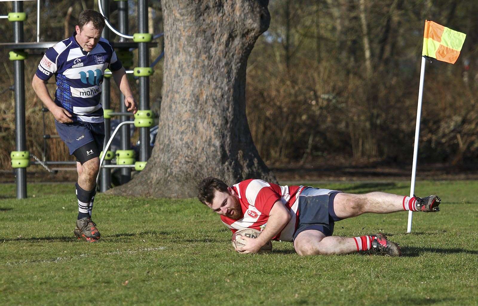 Mark Taylor touches down for Moray's fourth try. Photo: John Macgregor