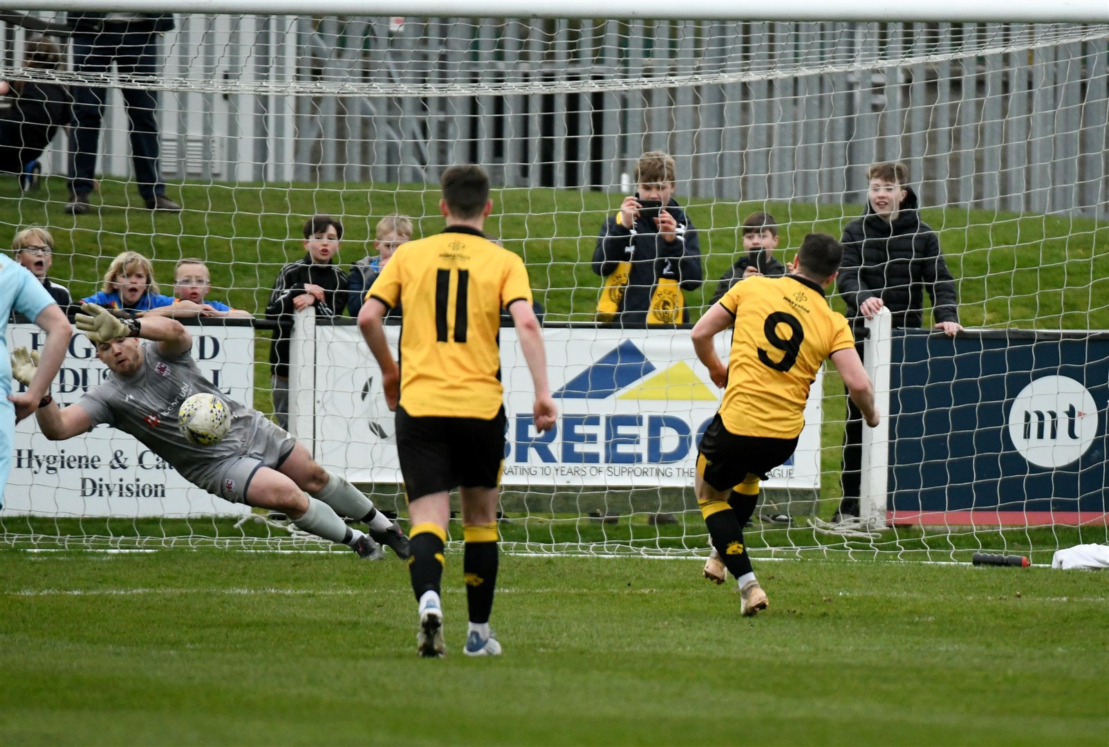Conor Gethins scoring his 200th goal. Picture: James Mackenzie.