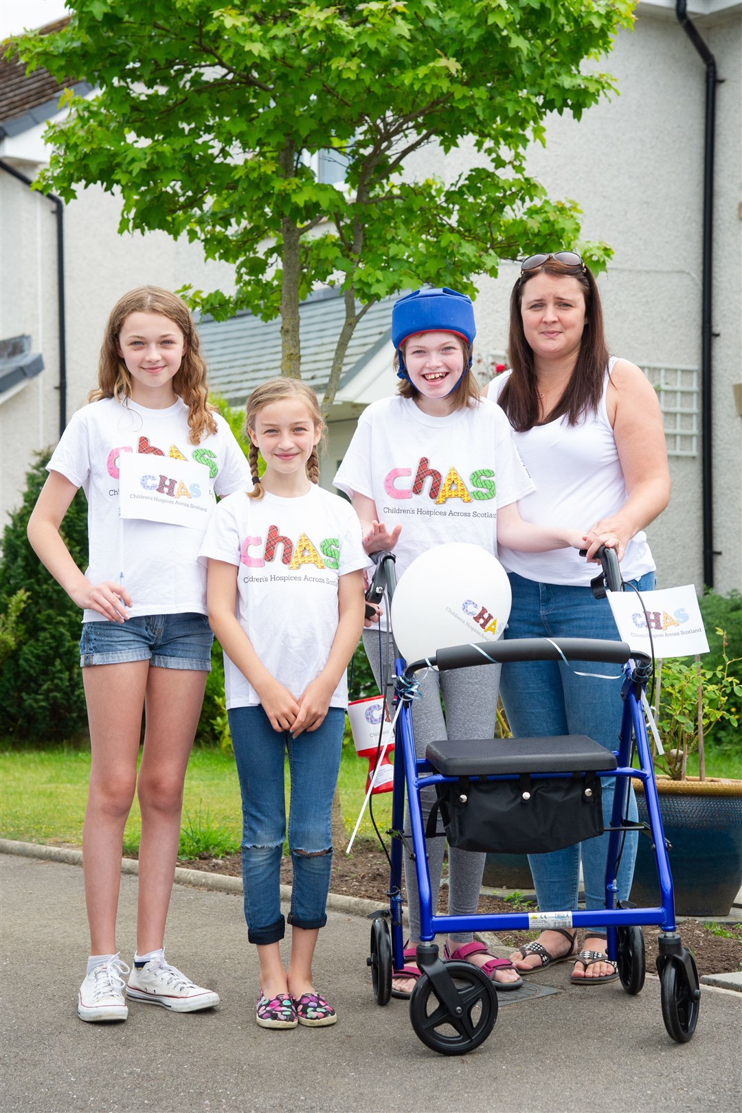 Ella Langdale (15) with her family in June. Picture: Daniel Forsyth