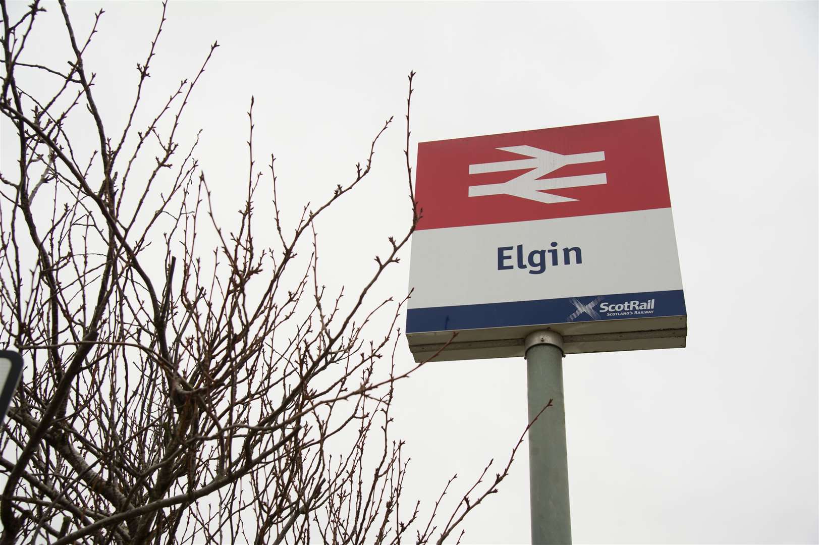 The Elgin to Aberdeen railway line will close on Thursday and Friday.