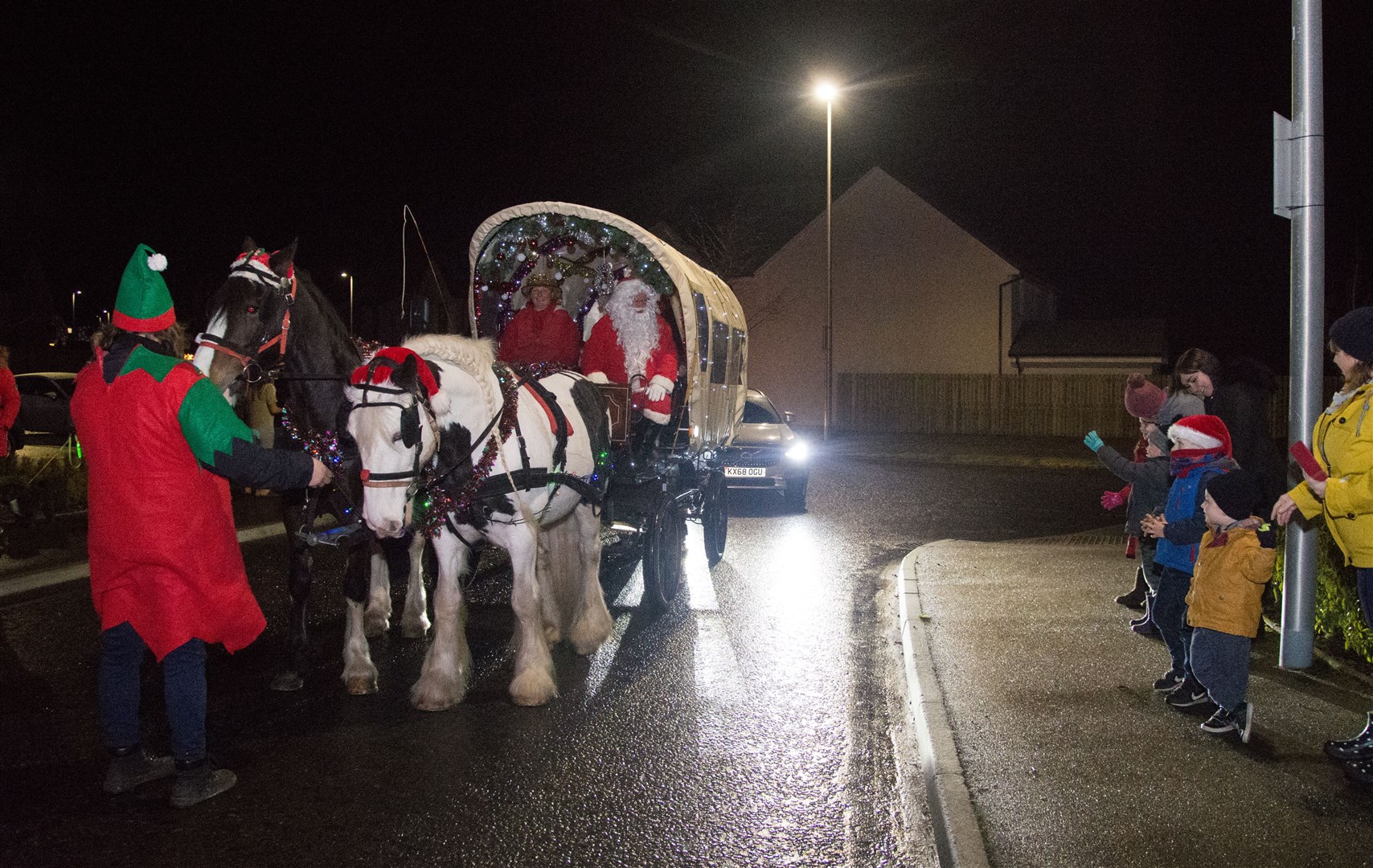 Santa on the Streets 2019. Picture: Becky Saunderson.