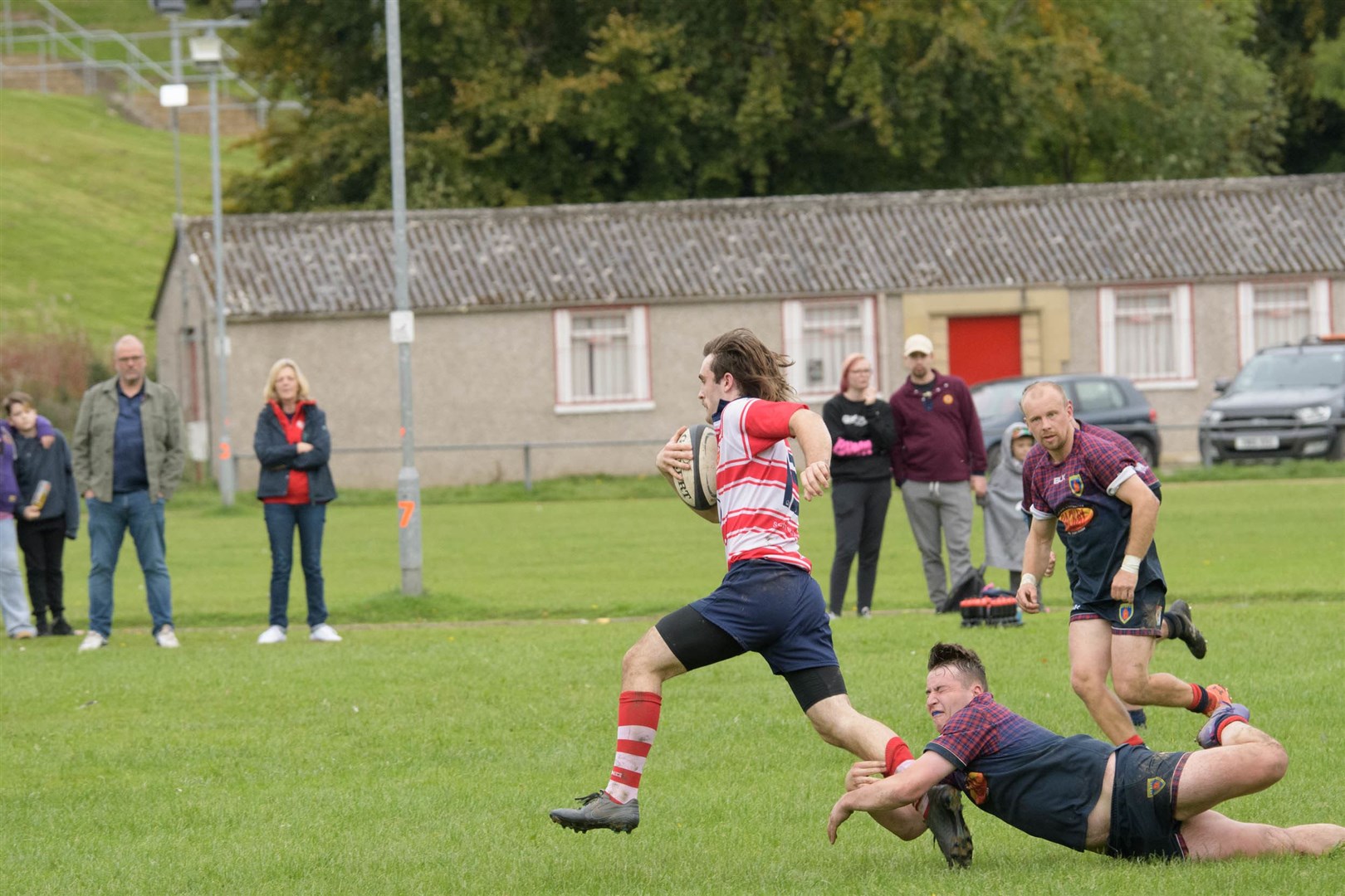 Euan Willetts breaks tackle. Picture: Colin Little