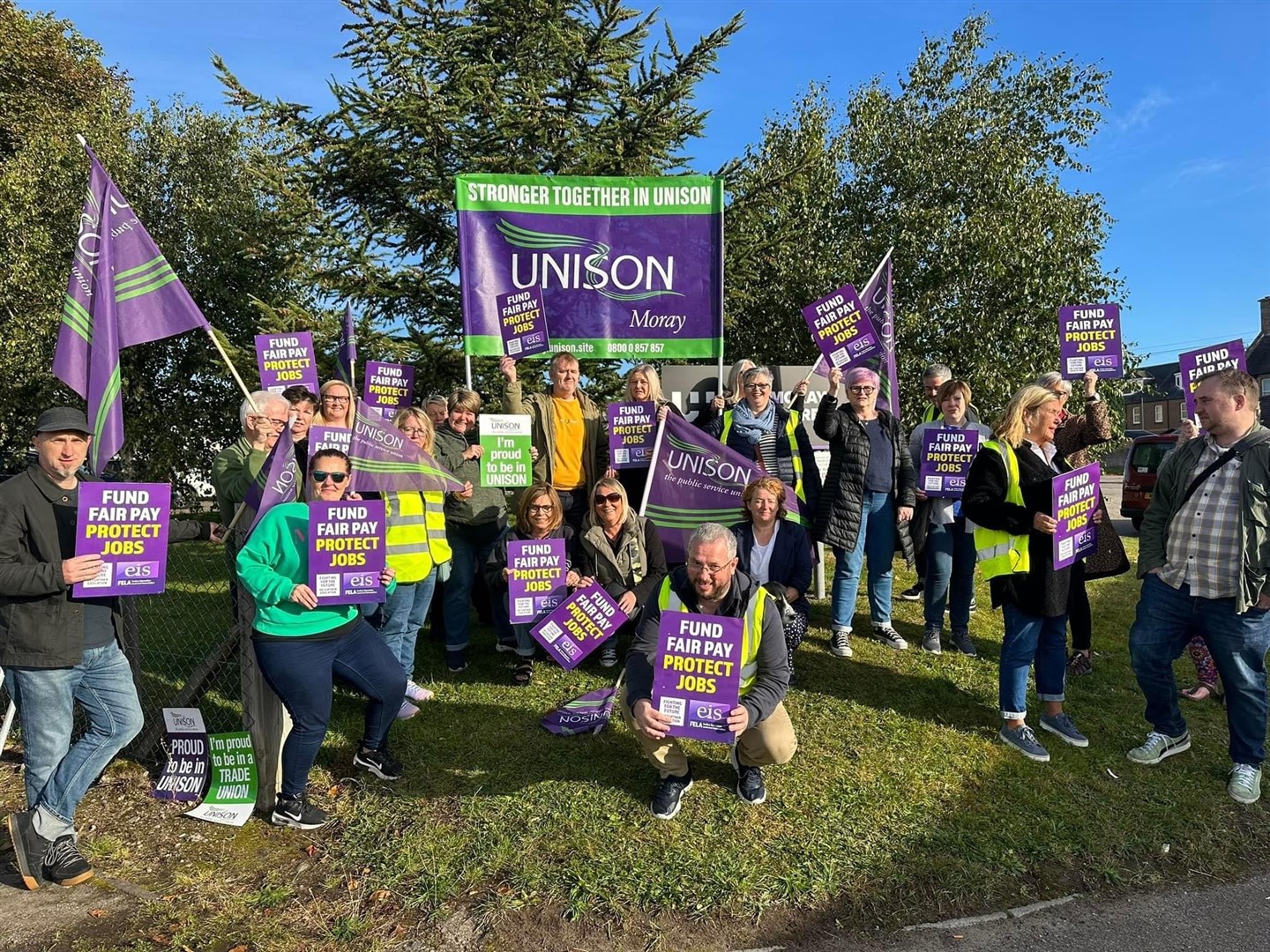 EIS union members, alongside Unison members, took to the picket lines in Elgin recently.