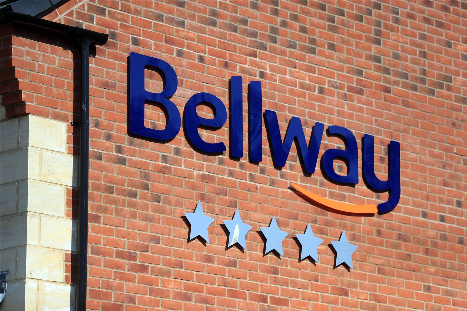 bellway-set-for-lower-volumes-and-selling-prices-amid-interest-rate-hikes