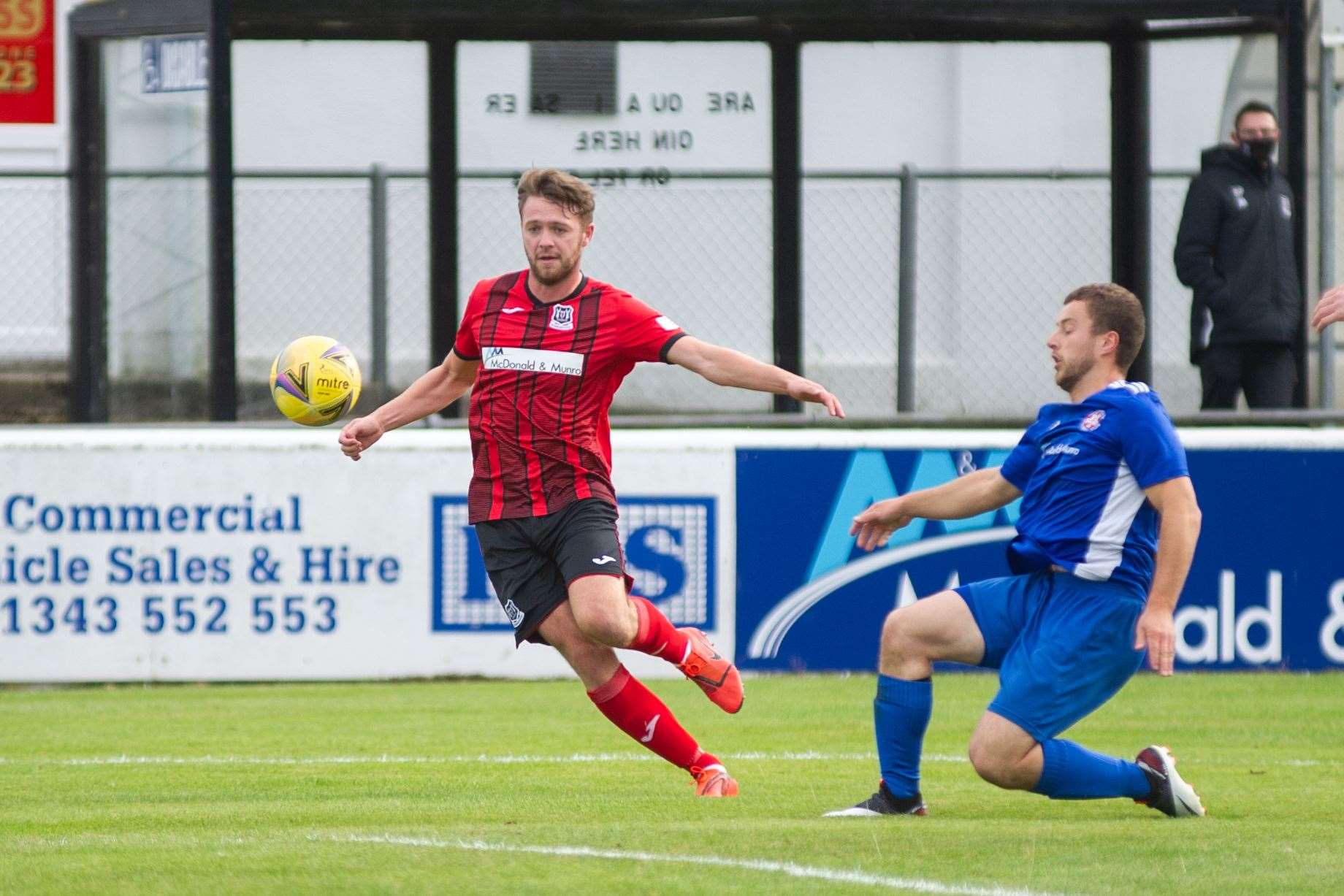 Elgin City new signing Josh Peters bears down on goal. Picture: Daniel Forsyth..