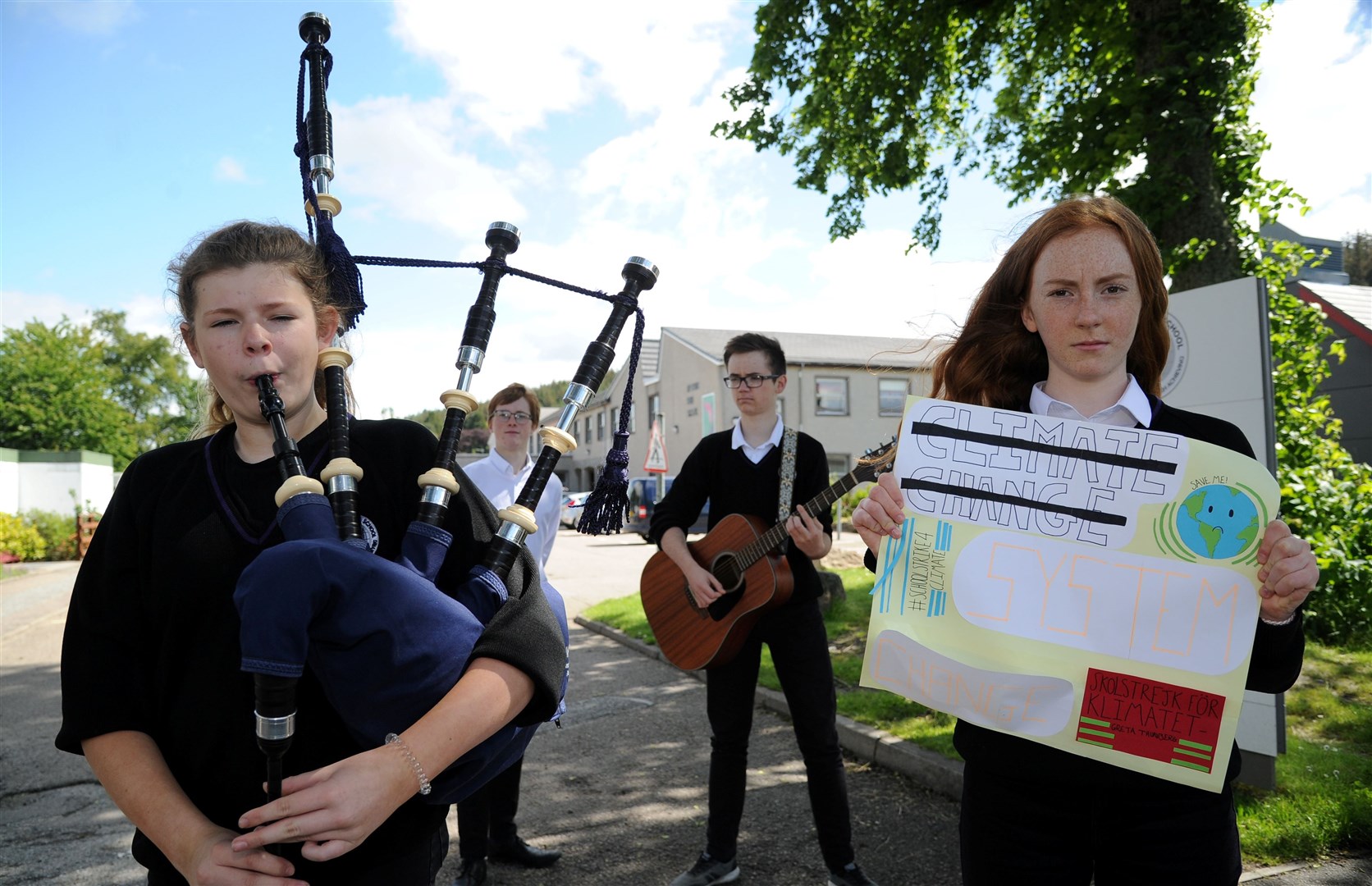Speyside High School pupils' Fridays for Future protest. Picture: Eric Cormack. Image No.044183.