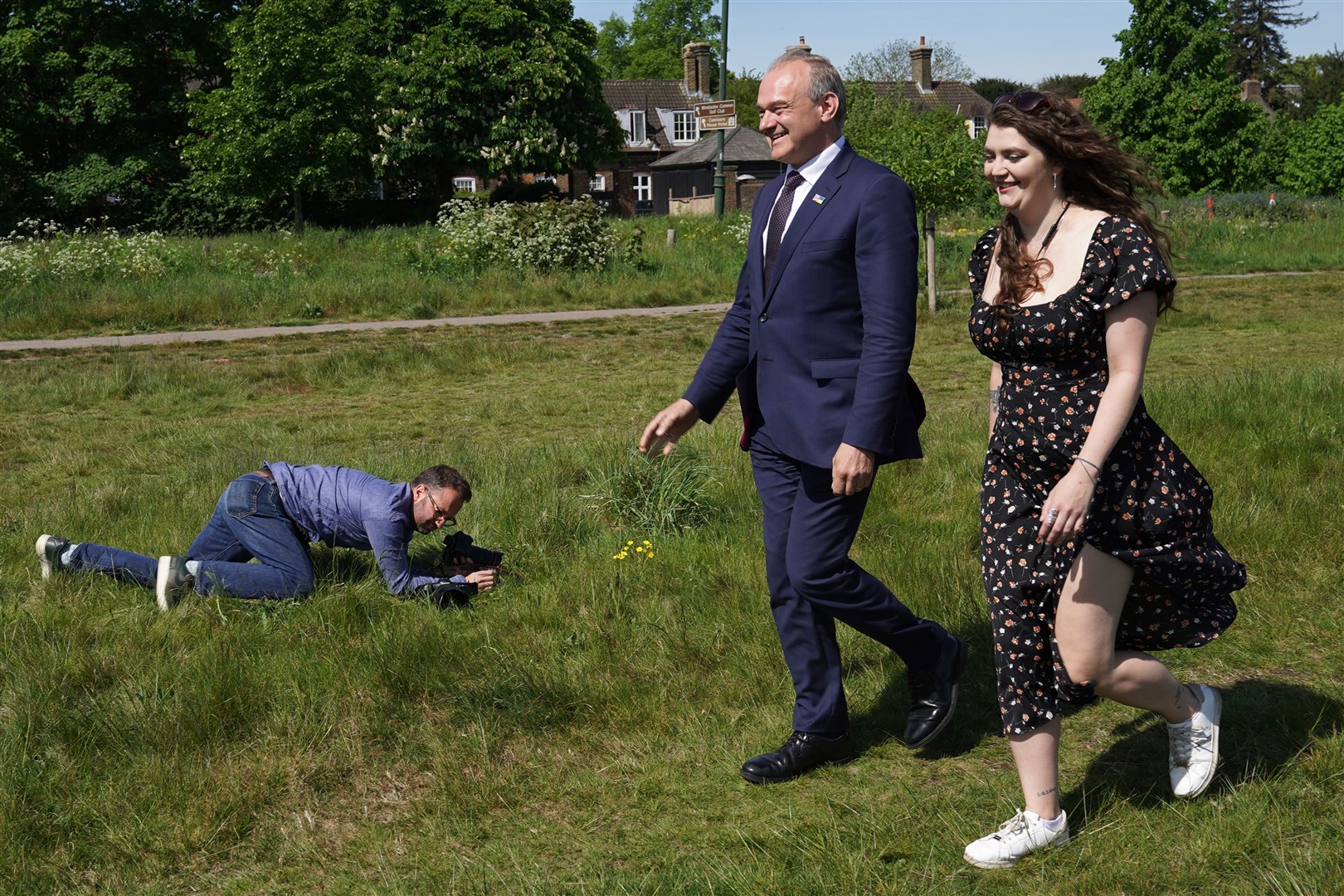 Sir Ed Davey with a local Liberal Democrat supporter on Wimbledon Common (Aaron Chown/PA)